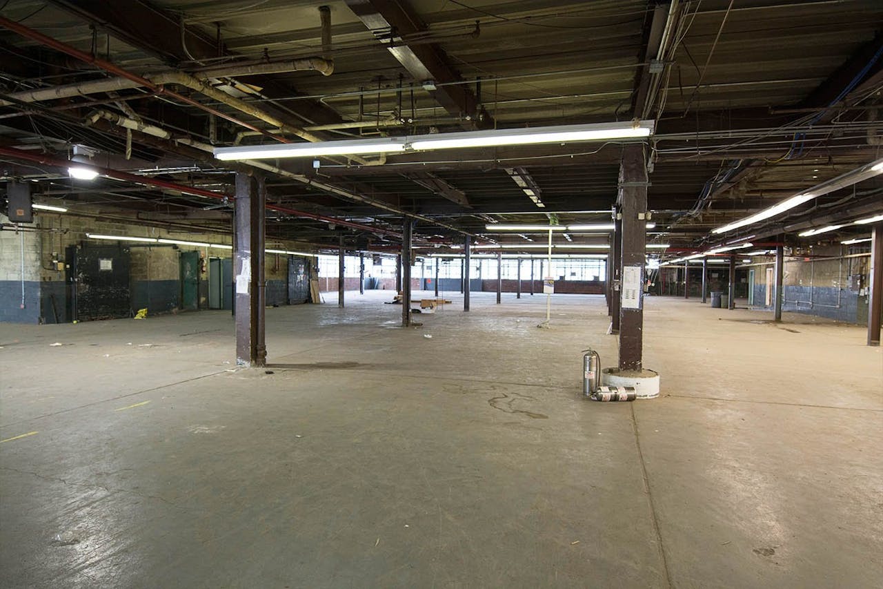 Huge Warehouse in Gowanus Brooklyn - Image 1