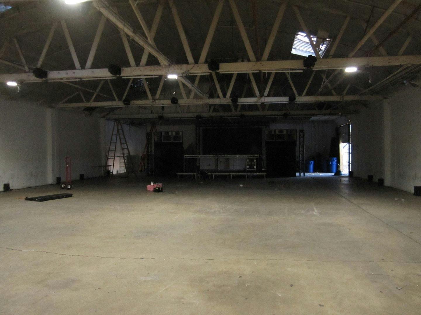 Large Industrial Warehouse Space Multiuse in Los Angeles