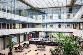 Unique Space in the hyper-centre of Bordeaux - Image 0