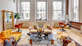 Exquisite Soho Loft - Image 8