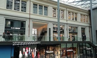 Exclusivity Prime Location on Grand H�tel Dieu - Image 1