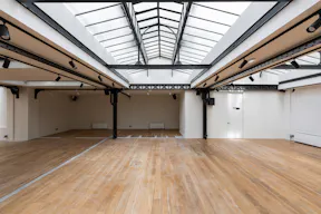 Espace showroom en plein cœur du marais  - Image 9