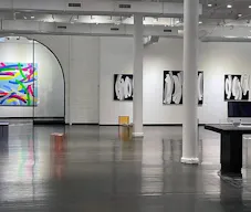 Contemporary Chelsea Gallery - Well-suited for a variety of events, including pop-up exhibitions, cocktail receptions, fashion shows, and product launches - Image 3
