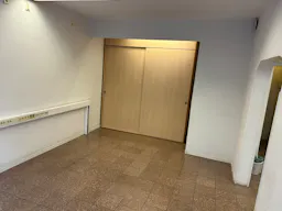 Lokal i A-läge med skyltfönster mot gatan, perfekt för pop up store - Image 2