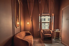 Upscale Loft on 5th with Furnished Rooftop & Fireplace, Sound System, Custom Lighting, Kitchen & Staff Provided - Image 11