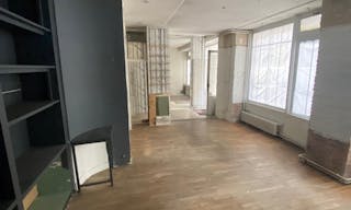 Boutique �ph�m�re avec 16 m de Lin�aire au C?ur du 4�me Arrondissement ? ??Id�ale pour Pop-Up Stores et Showrooms - Image 1