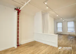 Large Gallery-District Event Space in SoHo - Image 13