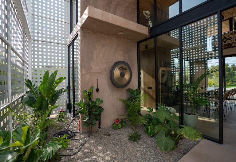 Concrete Oasis: A Villa Retreat with Poolside Serenity - Image 3