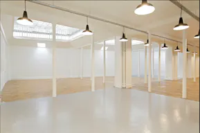 Premium Space In R�publique - Image 19