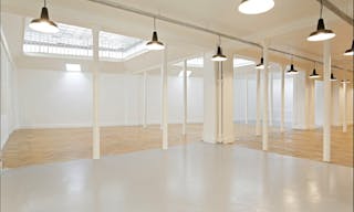 Premium Space In R�publique - Image 19