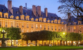 -ICONIC SPACE IN LE MARAIS - Treat yourself to a prestigious setting that ensures your guests will attend. - Image 22