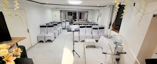 Rue de bellevue Showroom - Image 13