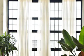 Art Deco Light & Airy Homey Loft - Image 2