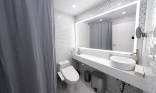 Studio With Amazing Views near Dimes Square - Image 7