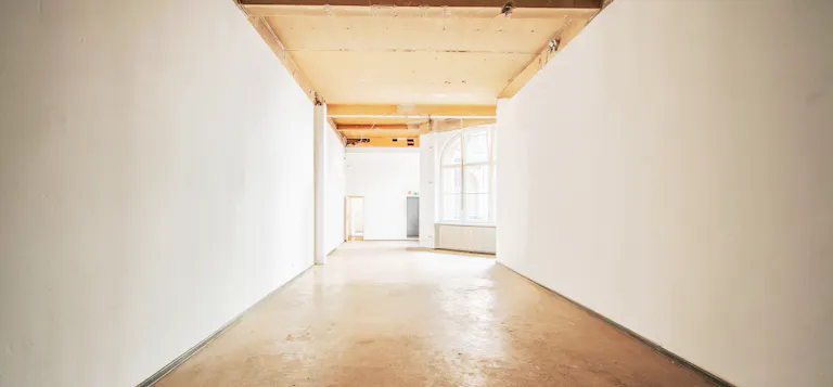 Central Berlin Pop-Up with Industrial backyard - Image 0