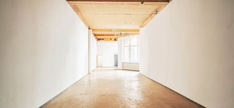 Central Berlin Pop-Up with Industrial backyard - Image 0