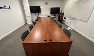 Spacious , quiet and clean room 124 at University of San Jose - Image 4