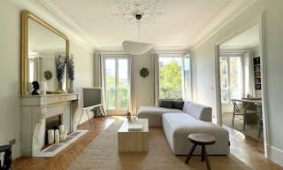 Bel appartement Haussmanien, alliant modernit� et cachet de l'ancien - Image 0