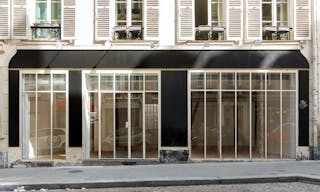 Bright Pop Up Boutique in Pigalle - Image 0