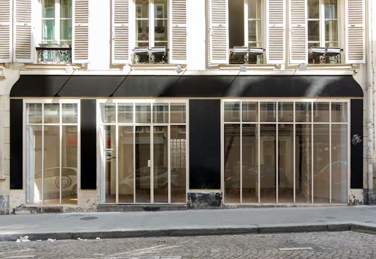 Bright Pop Up Boutique in Pigalle - Image 0