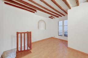 Belle Boutique pr�s du Sacr� Coeur, Montmartre - Image 3