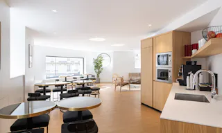 Coworking 9�me arrondissement de Paris - Bureau 5 postes - Image 2