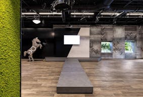 High-End Private Studio with Versatility - Image 3