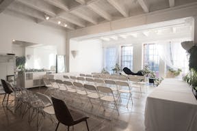 DTLA Grand Loft with High Ceilings - Image 9