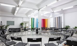 Un showroom 100% modulable dans le haut-Marais avec des volumes industriels. - Image 13