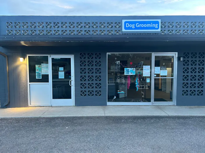 Great Downtown Retail /Office space available - Image 2