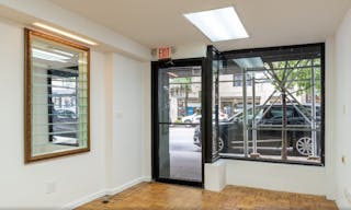 Standard Retail Space on the UES - Image 1