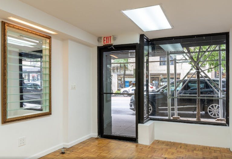 Standard Retail Space on the UES - Image 1