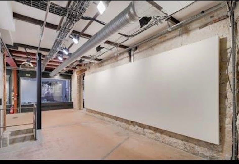 Espace commerciel exceptionnel dans un passage entre Op�ra et Palais Royal - Image 1