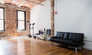 Stunning Dumbo Studio: Natural Light, Brooklyn Bridge Nearby, Full Equipment & Services! - Image 5
