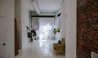 Storefront & Photo Studio w/ Inventory Room (Bed Stuy) - Image 4