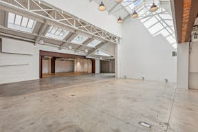 Event Showroom & Boutique in Le Marais - Image 9