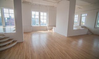 Studio Loft in West Village - Image 3