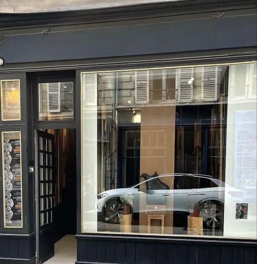 Rue de Bourgogne Pop Up Boutique - Image 1