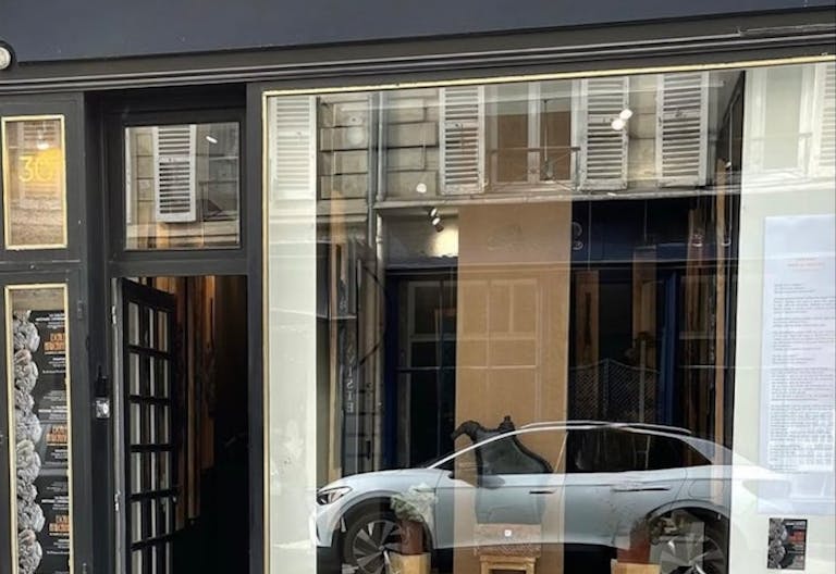 Rue de Bourgogne Pop Up Boutique - Image 1