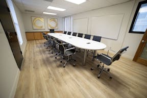 Downtown Pasadena meeting/conference/training room with walking distance to Caltech/Convention center - Image 4