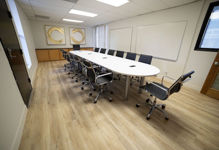 Downtown Pasadena meeting/conference/training room with walking distance to Caltech/Convention center - Image 4