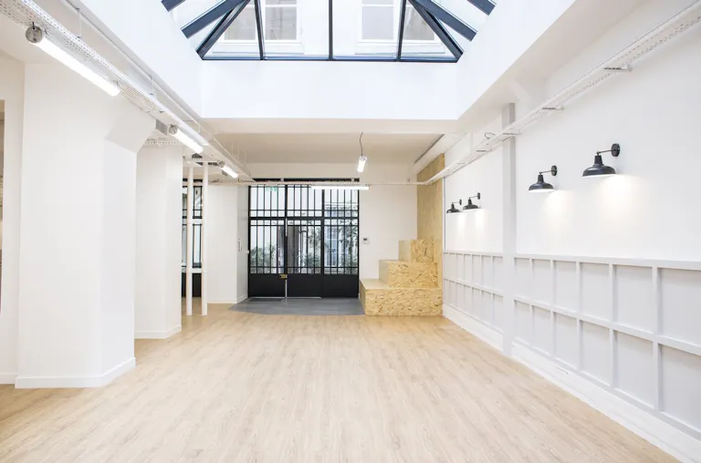 Gorgeous space in le Haut Marais - Image 4
