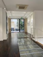 Shop in Paris - Image 6