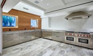 Flexible Showroom in East Village - Image 28