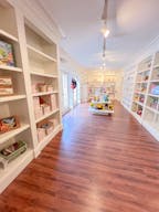 Hingham Retail space for rent in prime location - Image 6