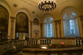 Beautiful Wall Street Space - Image 1