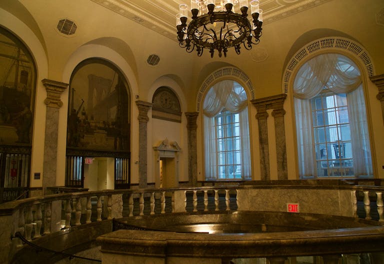 Beautiful Wall Street Space - Image 1