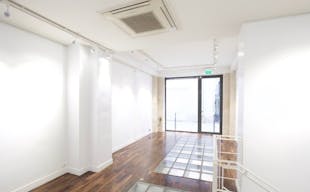 Shop in Paris - Image 9