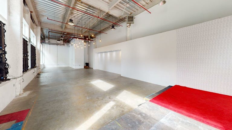 Broadway Retail Space - Image 4