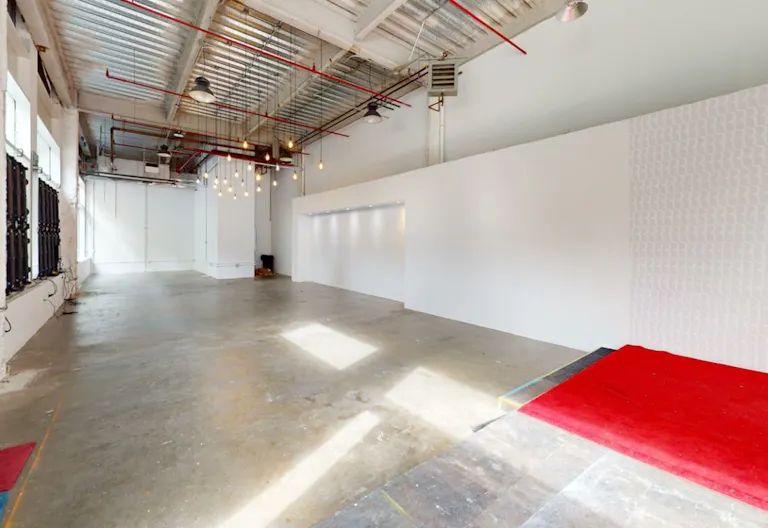 Broadway Retail Space - Image 4